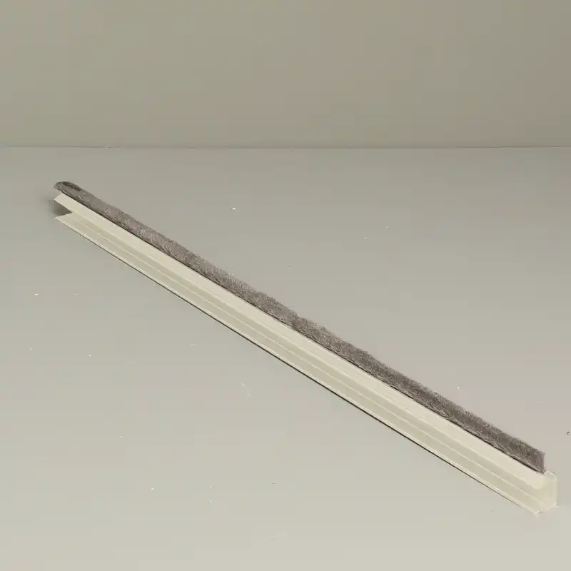 Profil do szyb ze szczotką zabezpieczający przed przeciągami - 9001