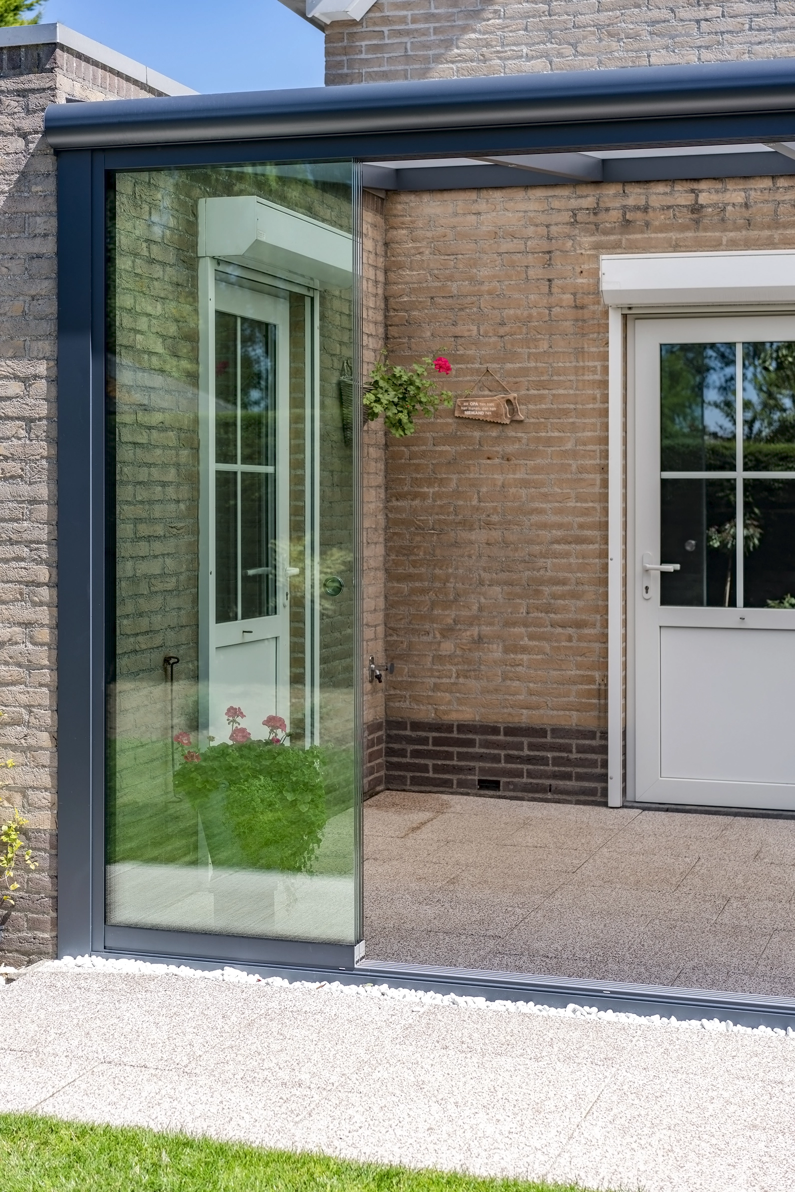 drzwi przesuwne ze szkła do pergoli