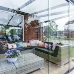 Szklane panele bez ramy do pergoli tarasowej