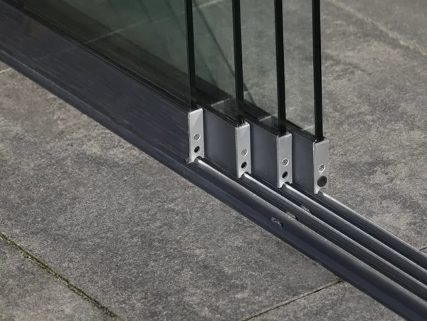 Szklane drzwi bezramowe do pergoli Szklane drzwi bezramowe do pergoli