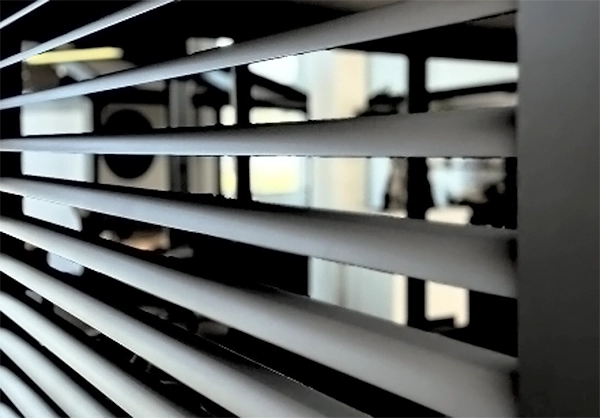 Ruchome deseczki aluminiowe do pergoli 7 Żaluzje ruchome tarasowe