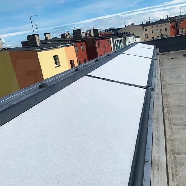 Montaż rolety dachowej Veranda Selt na świetliku ogrodu zimowego