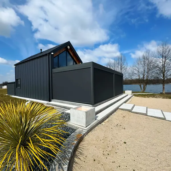 Lamele pergoli SB450 w pozycji zamkniętej